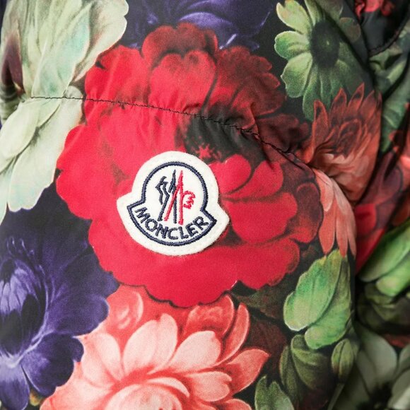 Moncler Red/Floral Printed Quilted Down Koura Reversible Puffer Jacket - Picture 6 of 10